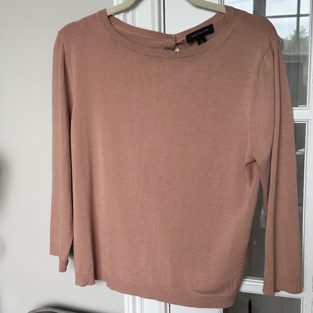 Ann Taylor Sz L muted rose top